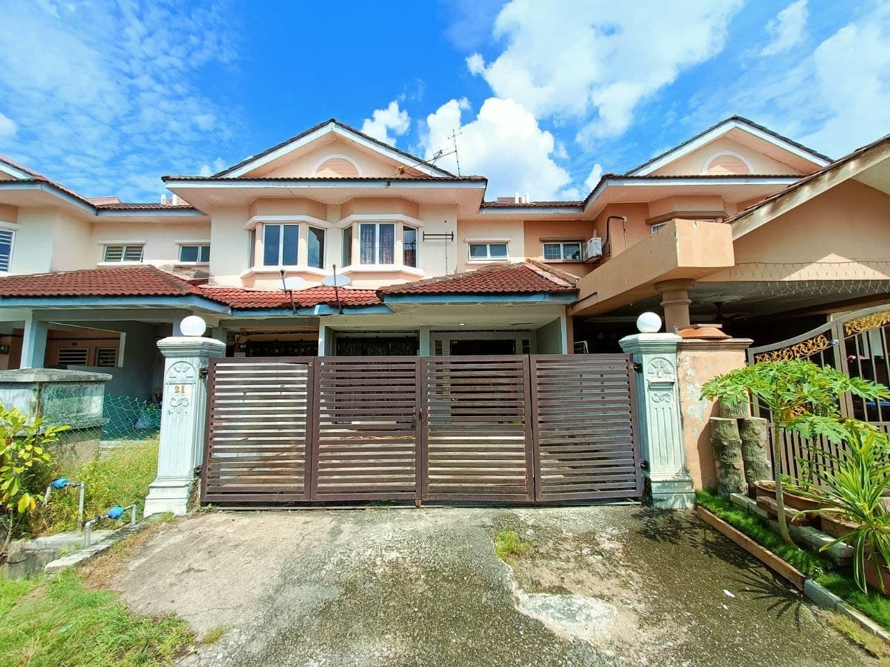 DOUBLE STOREY TERRACE TAMAN ALAM JAYA, PUNCAK ALAM