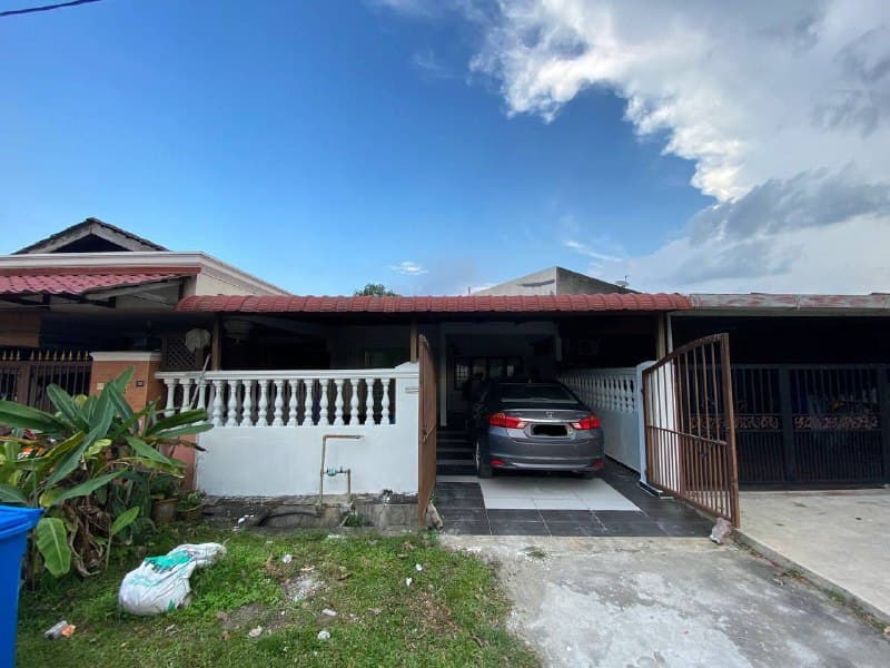 SINGLE STOREY TERRACE, TAMAN DESA KEMUNING - photo 1