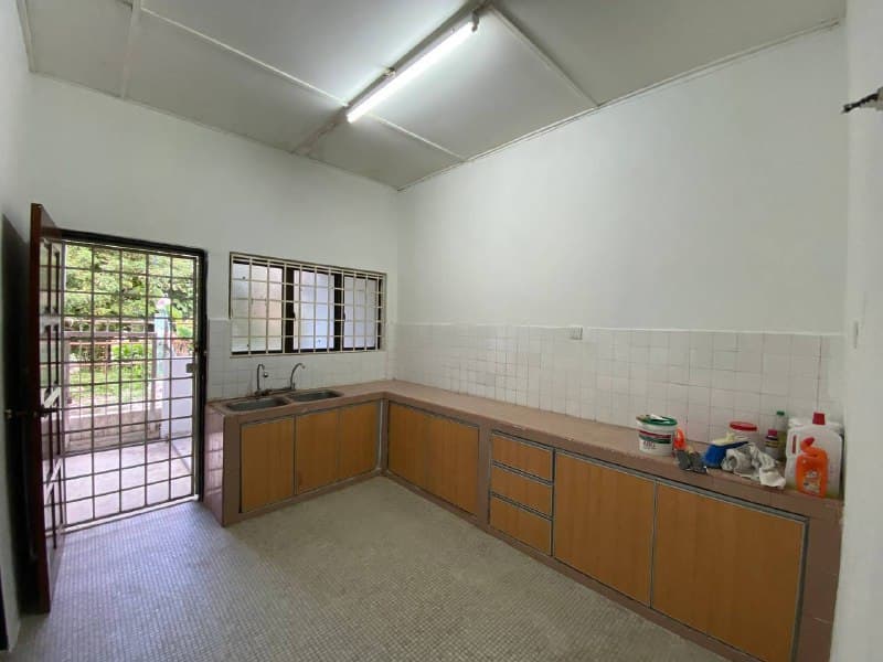 SINGLE STOREY TERRACE, TAMAN DESA KEMUNING - photo 11