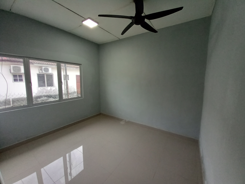 RENOVATED SINGLE STOREY JALAN KEBUN - photo 6