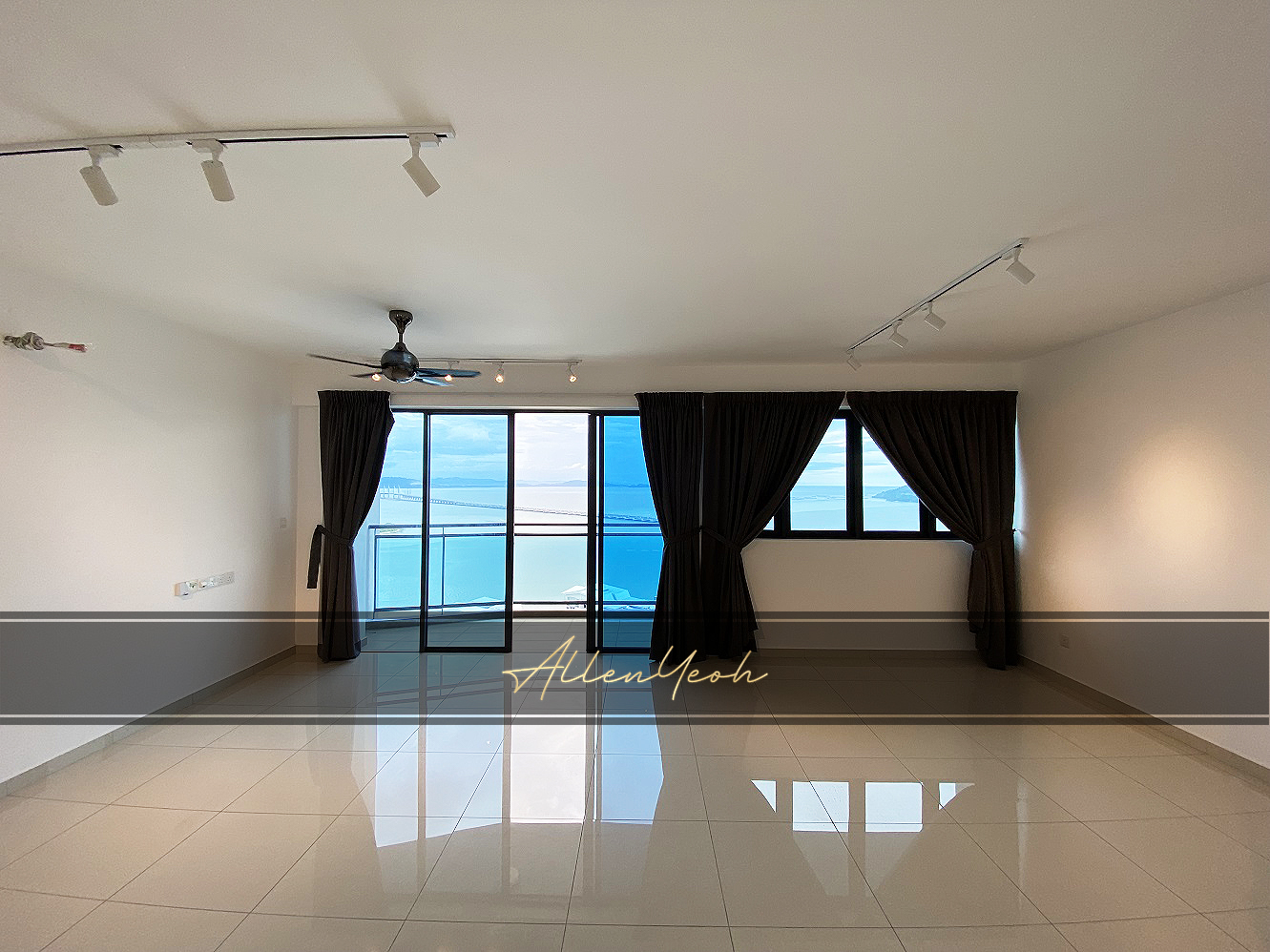 Waterside Residence, RARE Super Seaview High Floor - photo 2