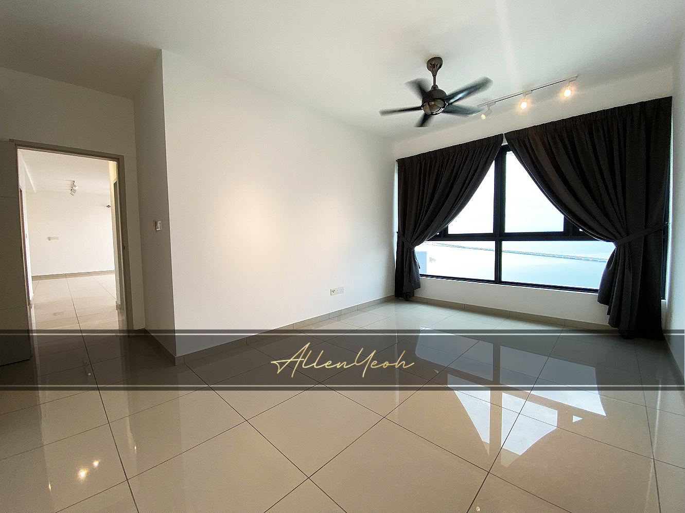 Waterside Residence, RARE Super Seaview High Floor - photo 4