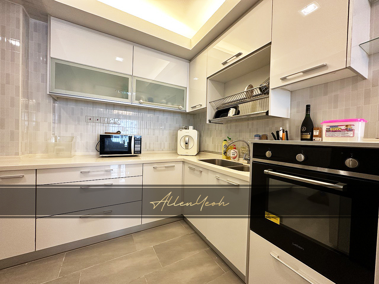 Summer Place Condo -  POOLVIEW, 1012sqft Fully Fur - photo 5
