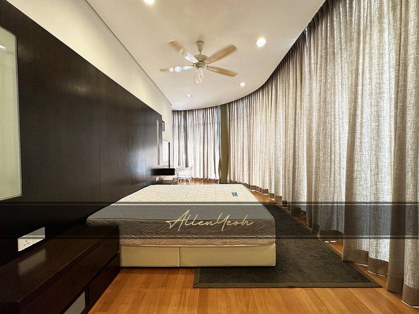 8 Gurney Condo, 5800sqft Fully Renovated, Paragon - photo 6