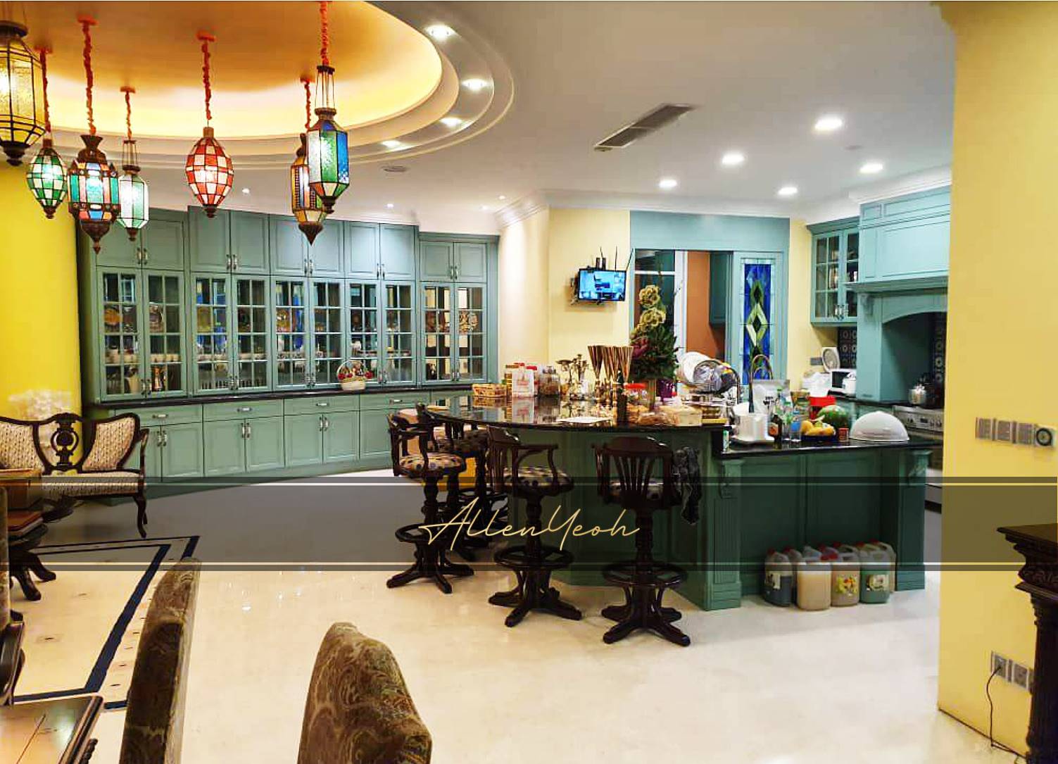 8 Gurney Condo, Renovated East Tower Low - photo 3