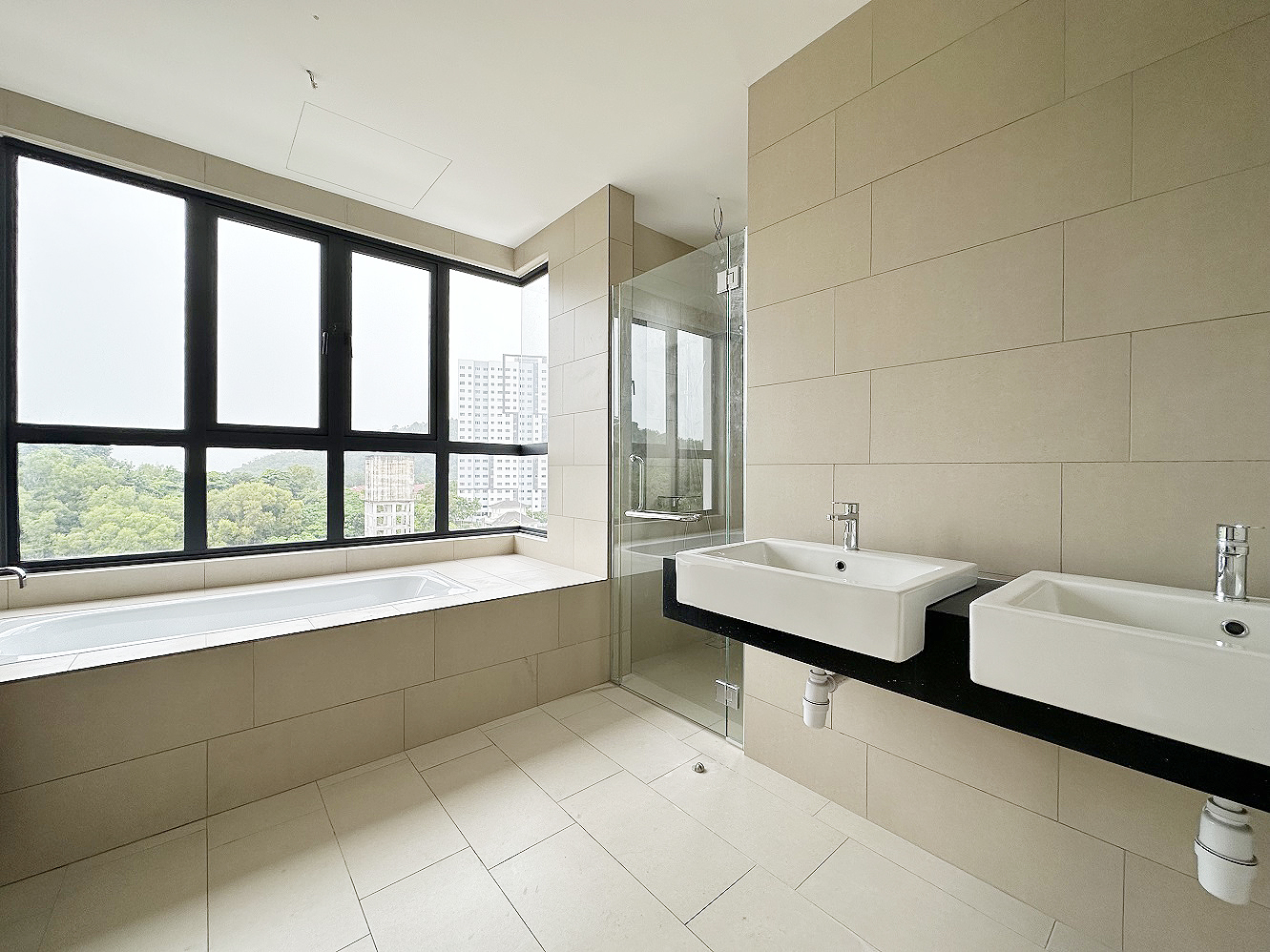 Valencia Residence 2110sqft - photo 7