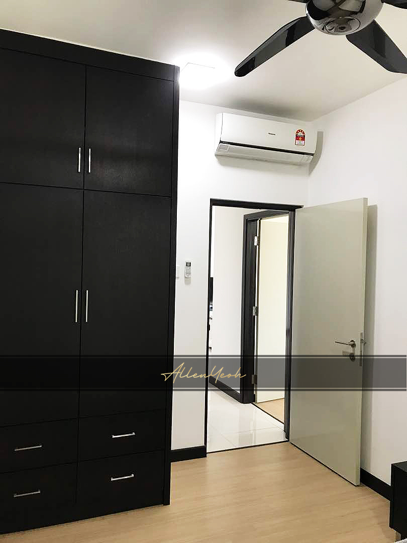 Vertiq Condo, Corner Unit 1249sqft, Near The Light - photo 2