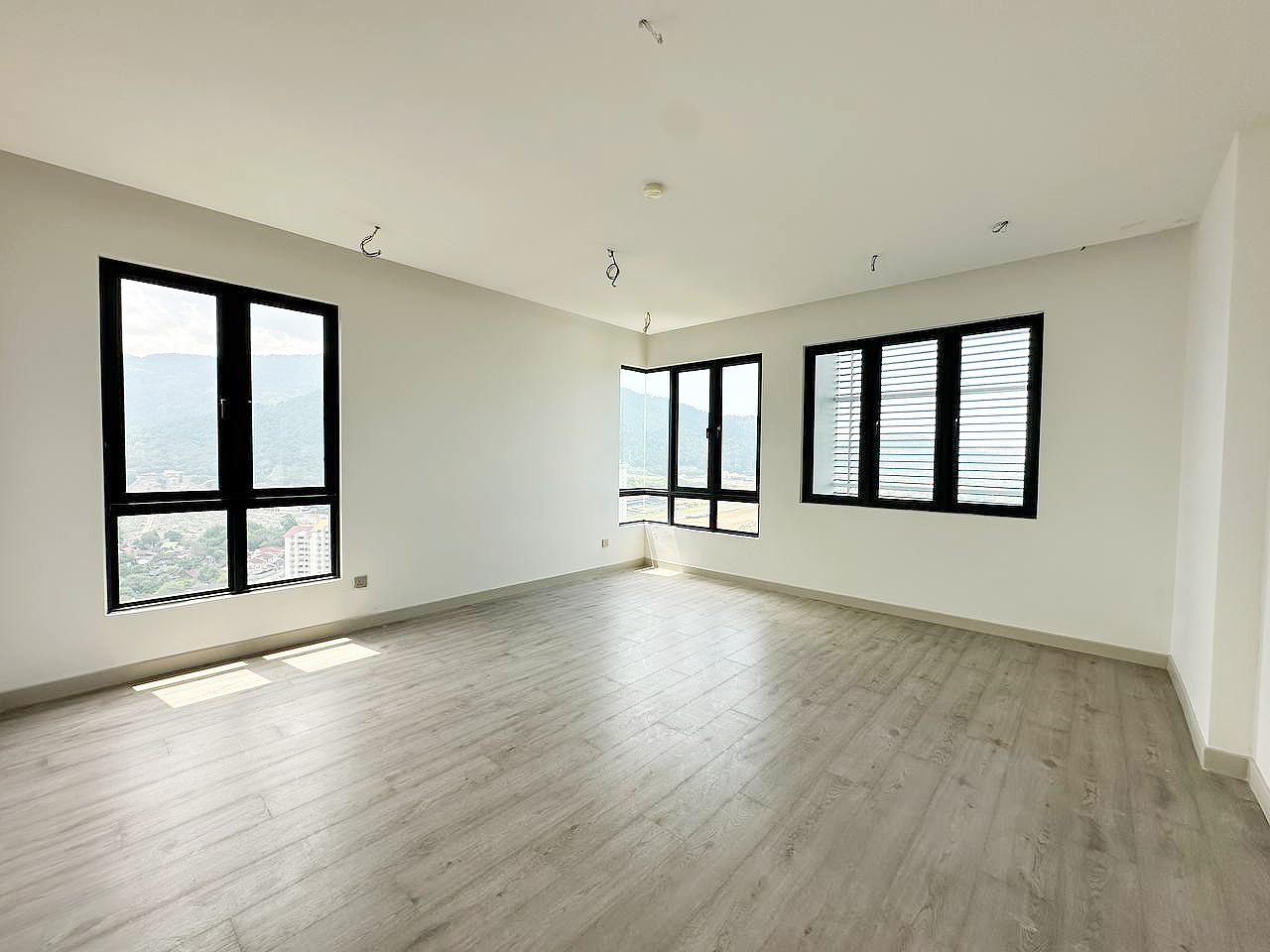 Scots Pavilion - Penthouse 21-02 - photo 11