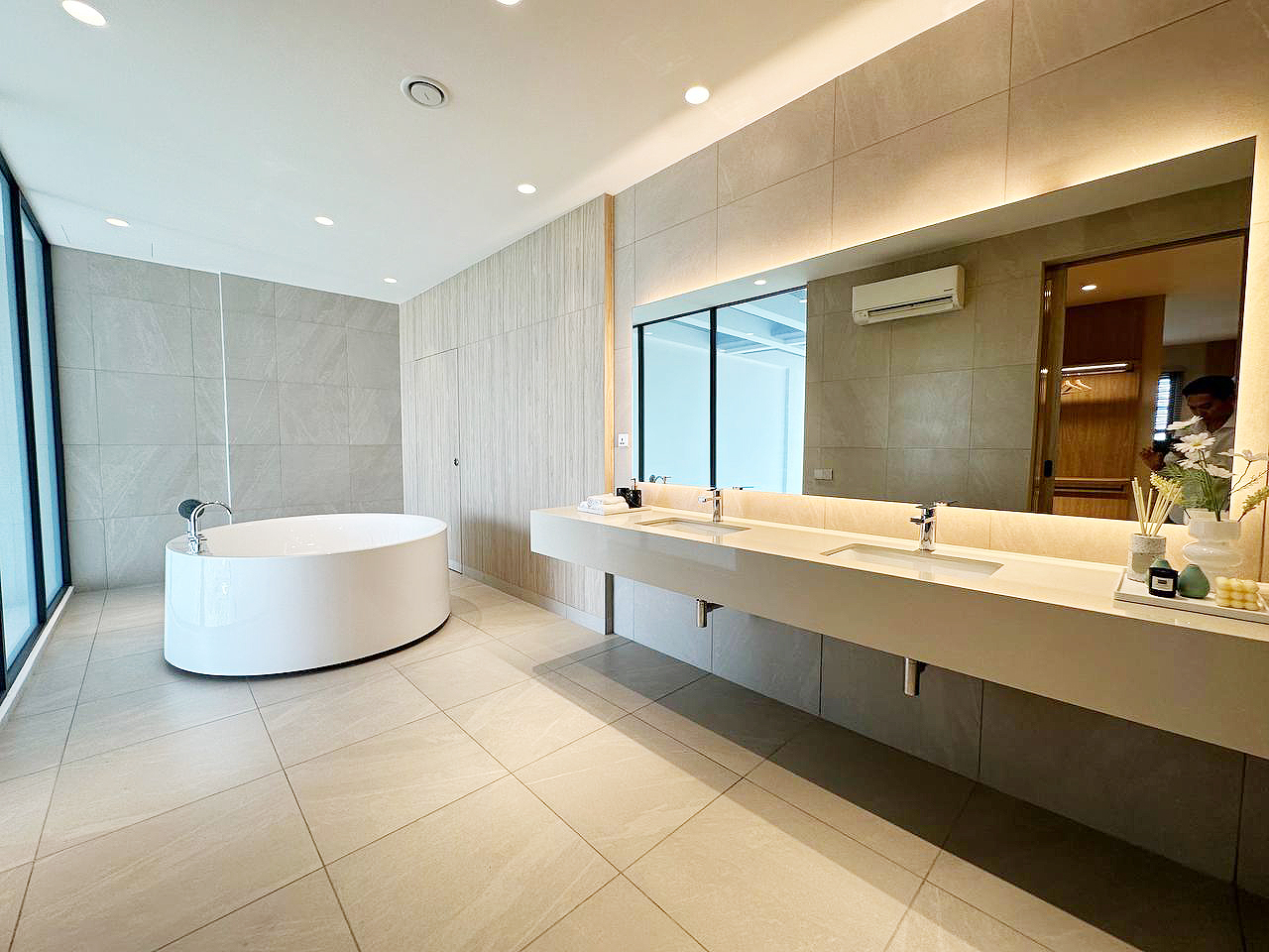 Scots Pavilion - Penthouse 21-03 - photo 4