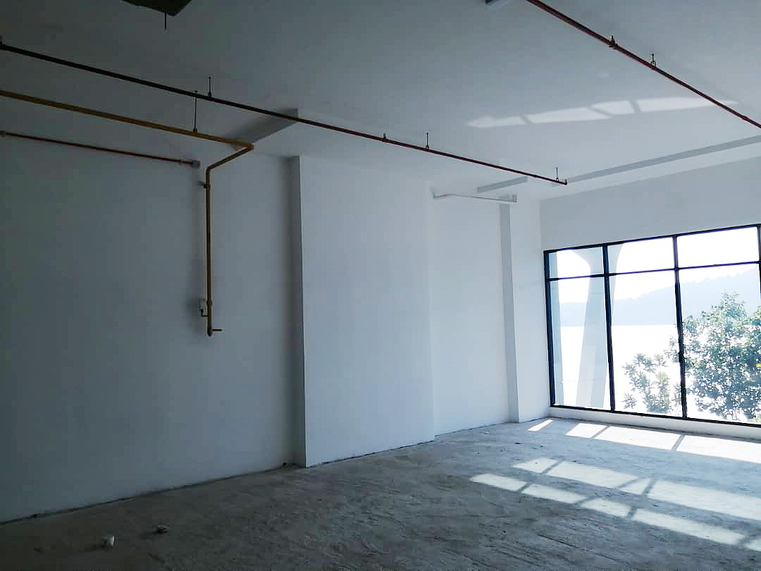 Queens Waterfront Commercial - photo 2