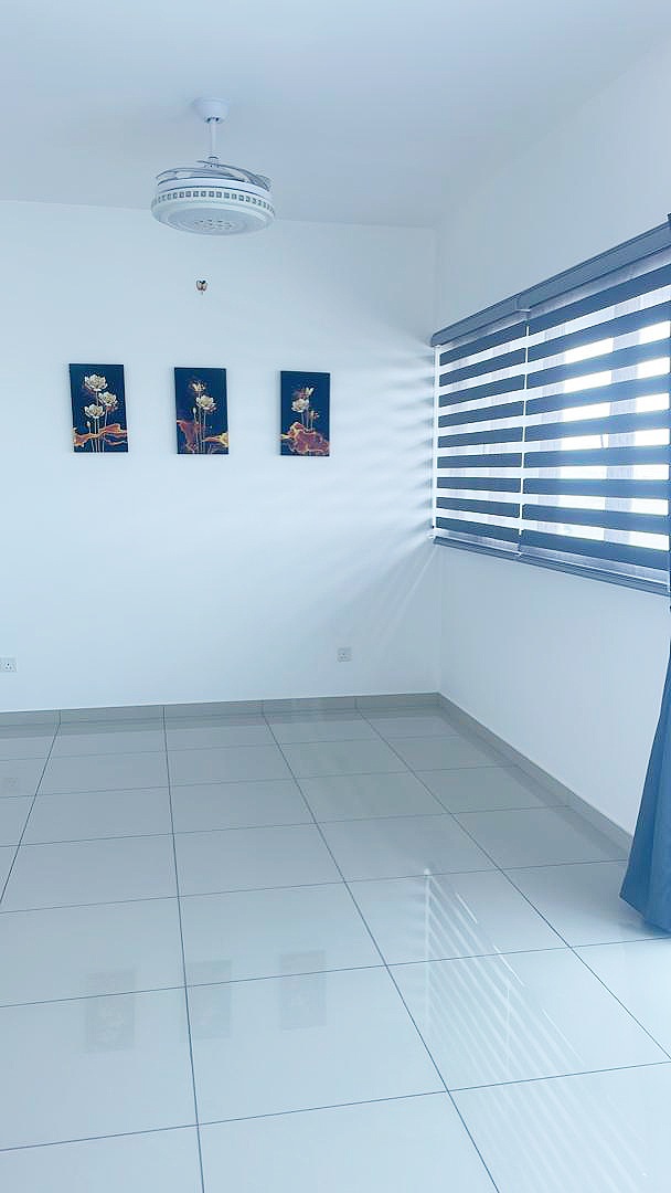Waterside Residence, 20th Floor Seaview - photo 3