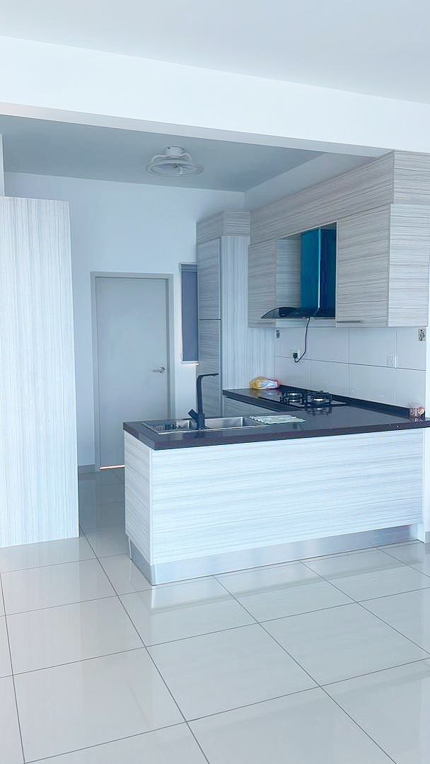 Waterside Residence, 20th Floor Seaview - photo 4