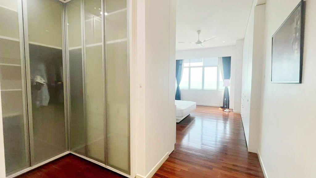 Mayfair Super Condo, 10th Flr 2 - photo 8
