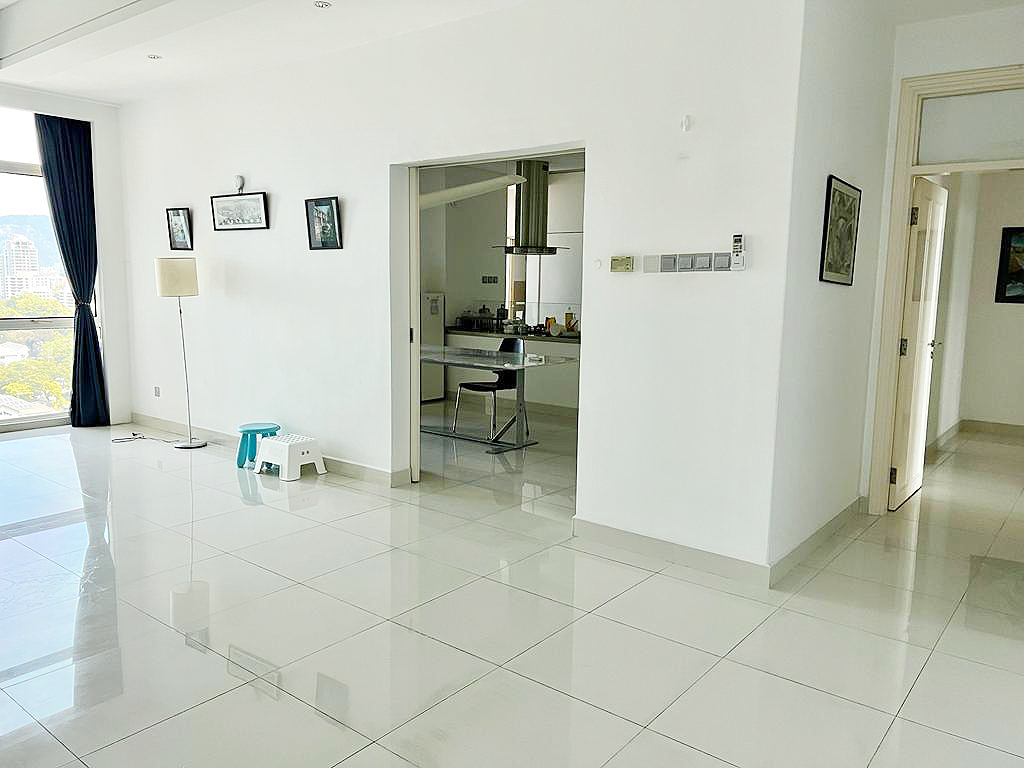 Mayfair Super Condo, 10th Flr 2 - photo 12