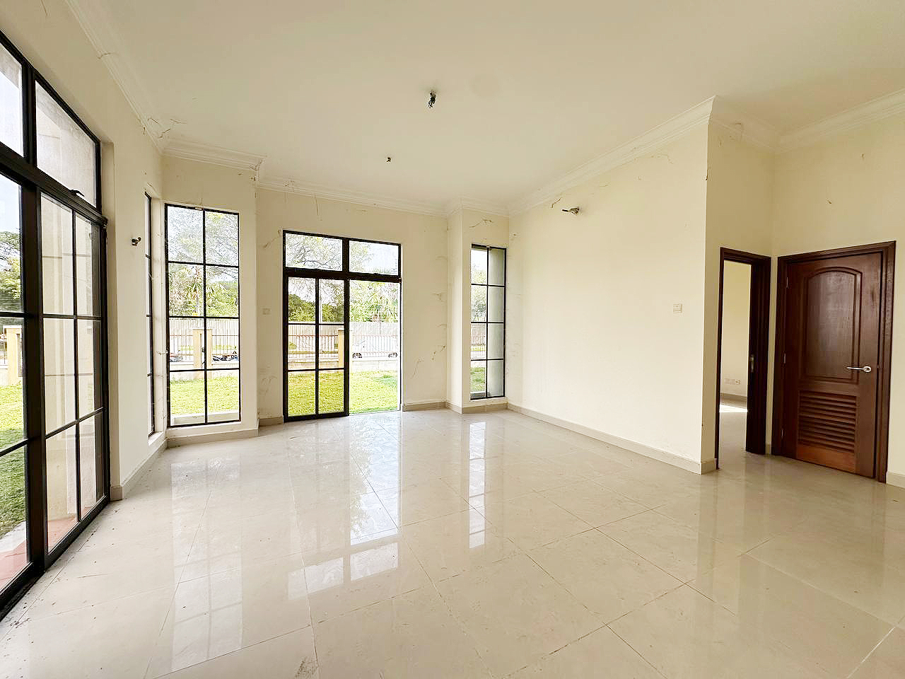 D Residence Bungalow Dr - photo 11