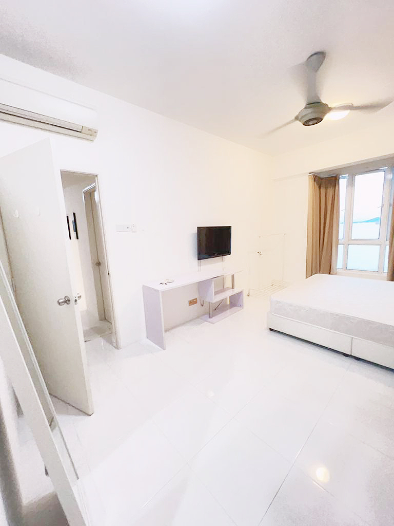 Summer Place Condo 1313sqft 9th flr - photo 2