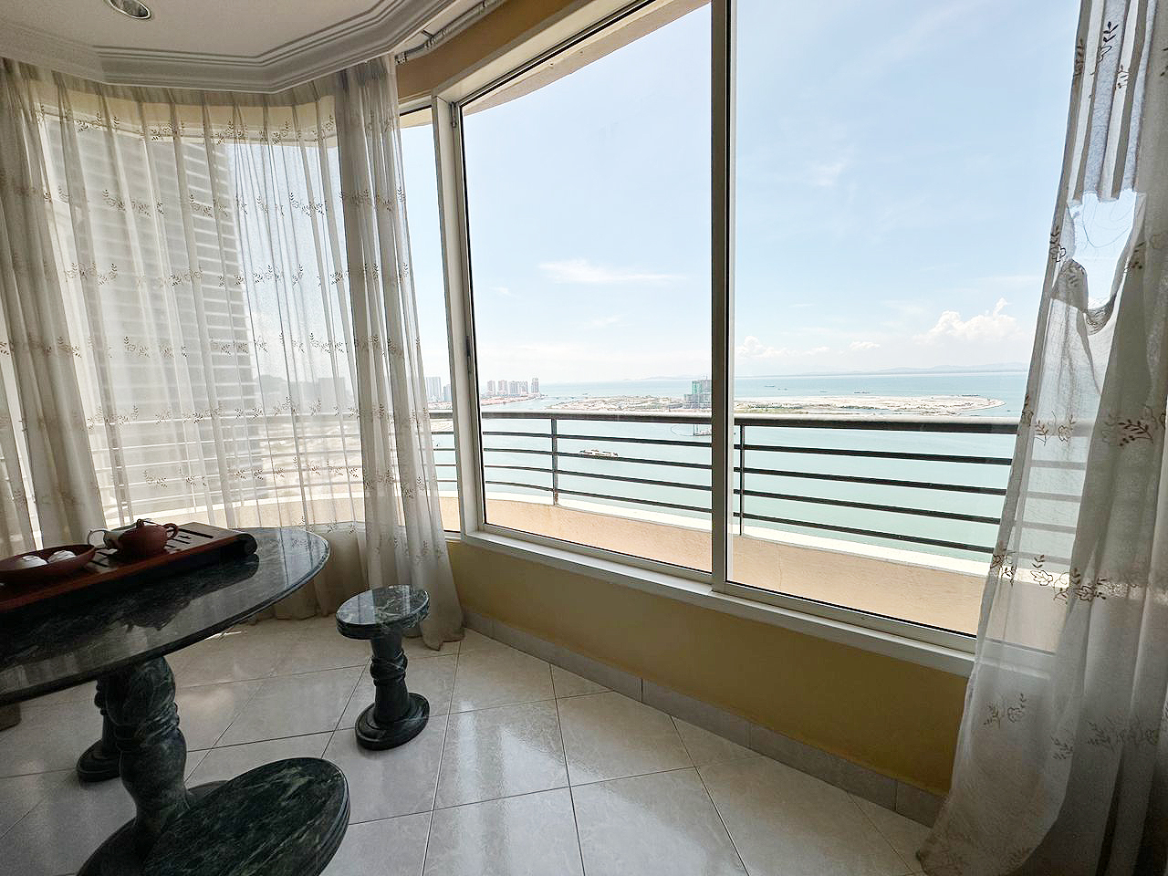 Gurney Beach 34th Floor - photo 2