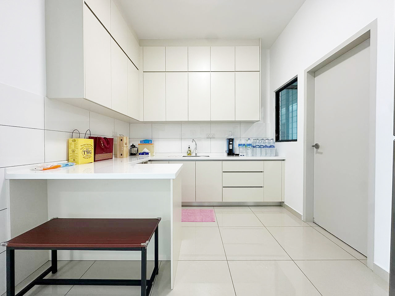 Waterside Residence, High Floor Bridge View - photo 3