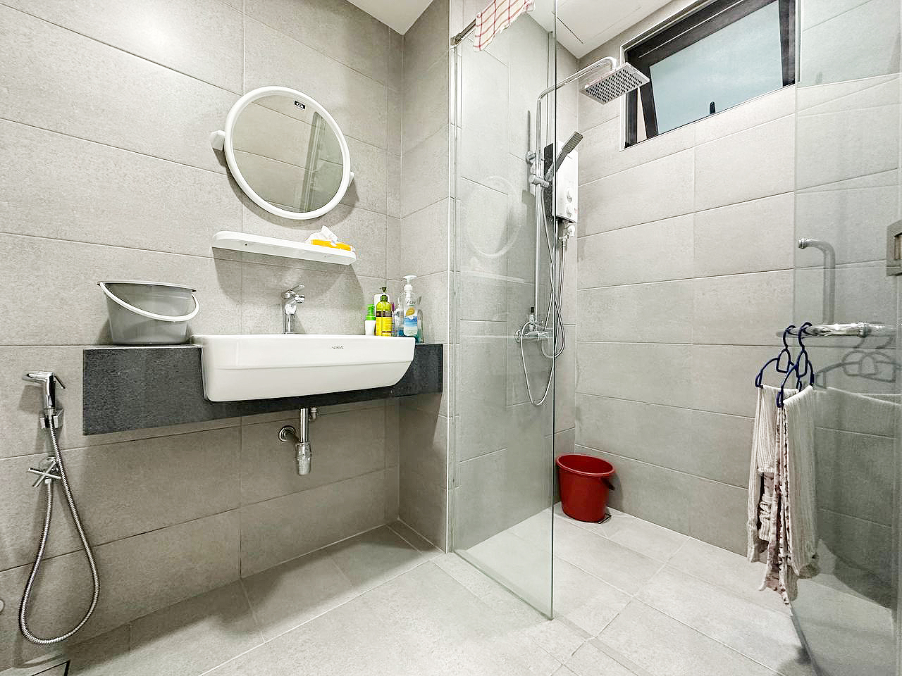 Waterside Residence, High Floor Bridge View - photo 7