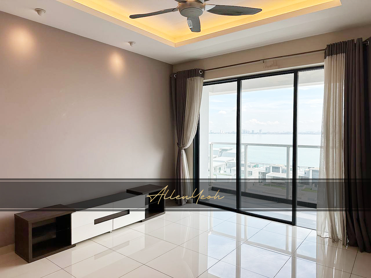 Light Linear Seaview 15 Photo - photo 2