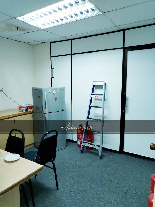 Sale Office 6C Menara BHL - photo 3