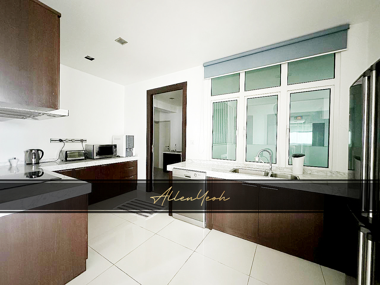 Rent Gurney Paragon  W-07-A  2810sqft - photo 2