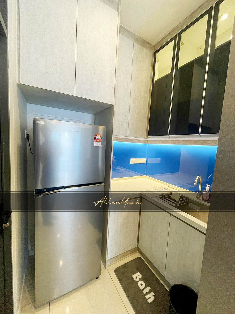 For Rent Queens Residences Q1  B-07-17 - photo 3