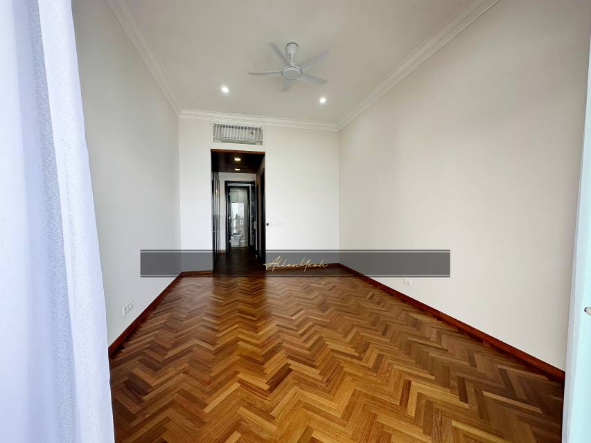 For Rent The Suites Waterside Top Floor Block 3A - photo 4