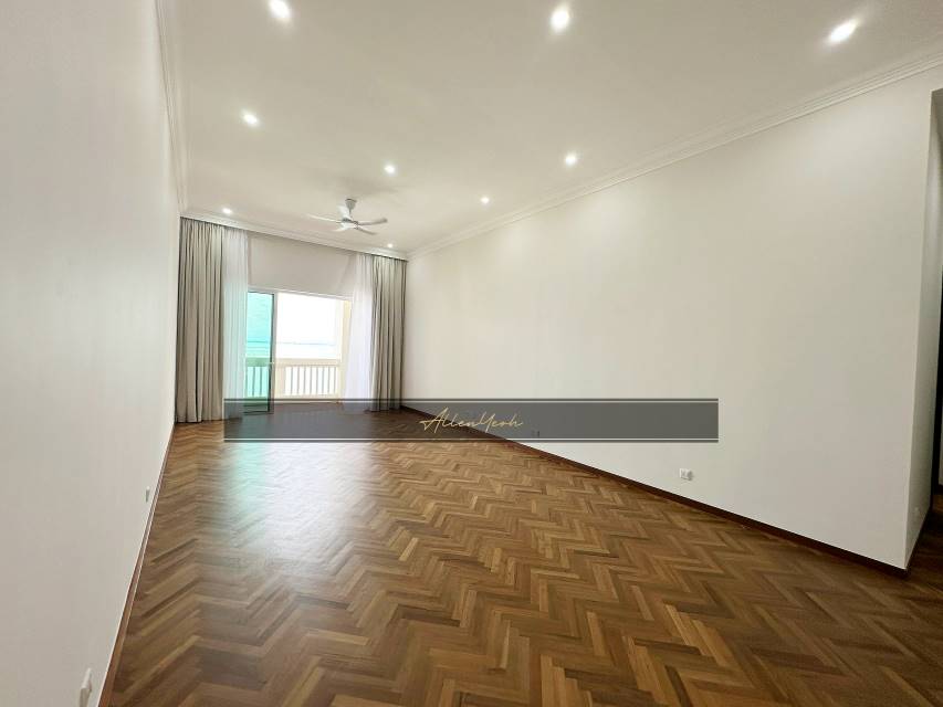 For Rent The Suites Waterside Top Floor Block 3A - photo 6