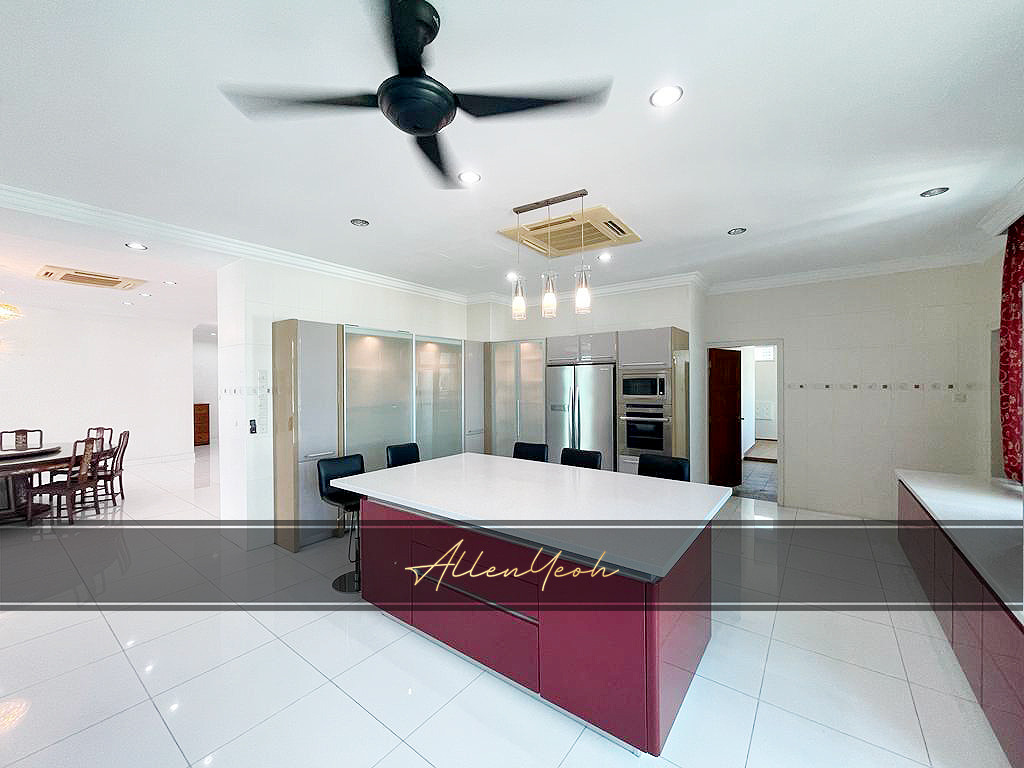 For Sale Gurney Palace  10-18 - photo 4