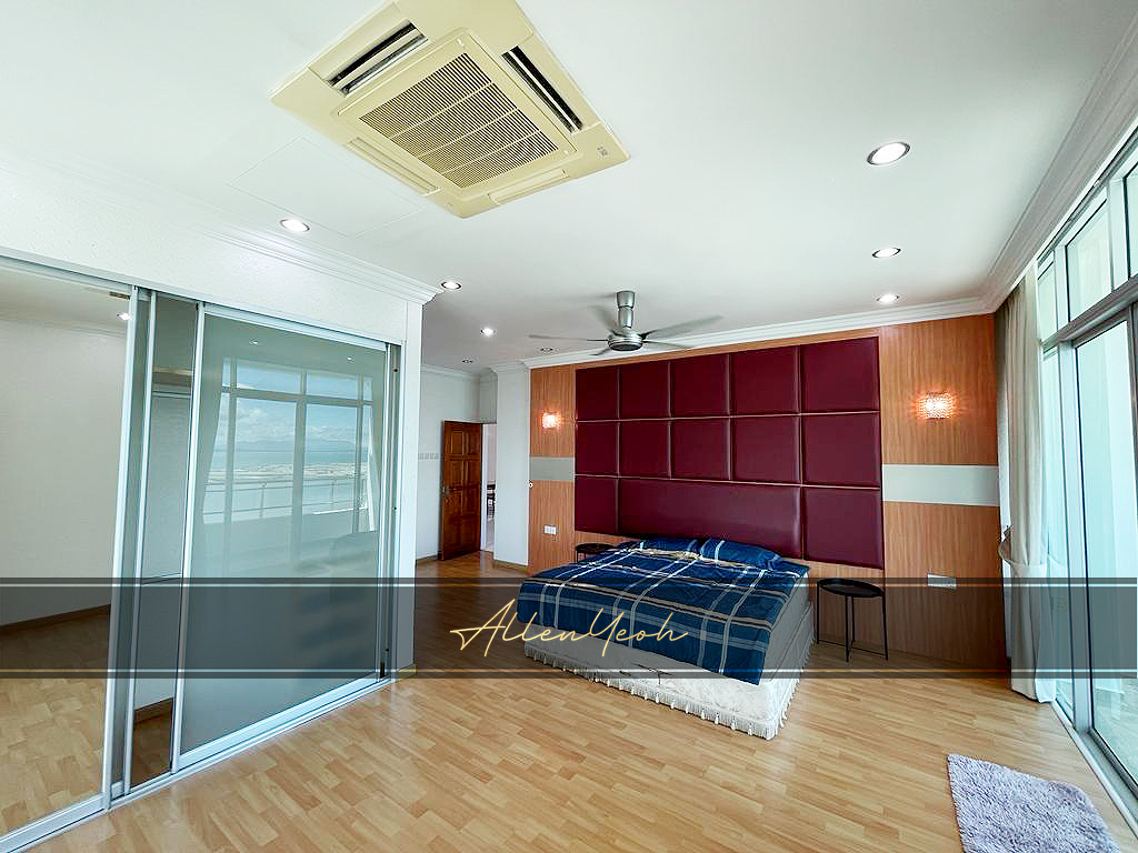 For Sale Gurney Palace  10-18 - photo 8