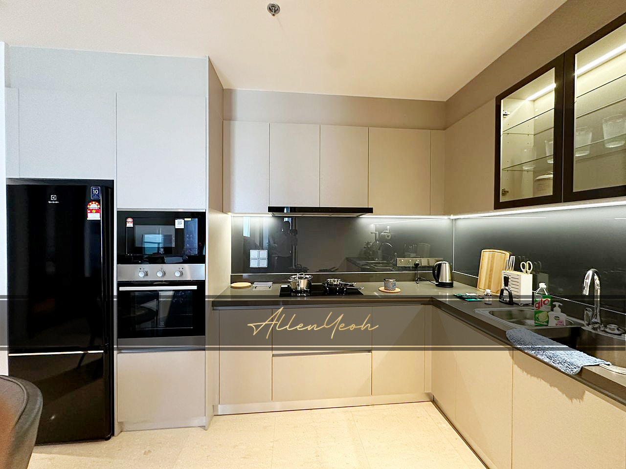 For Sale Marriott Residences  41-05 - photo 2
