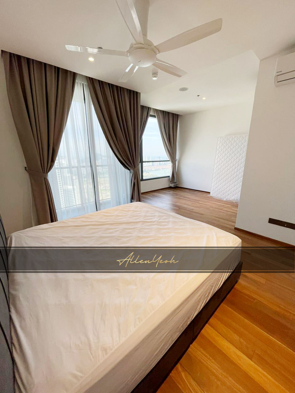 Marriott Residence 55-52-05 , Persiaran Gurney - photo 2
