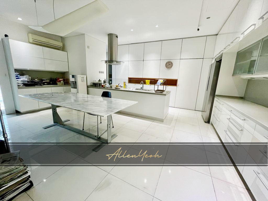 Mayfair 5000sqft 5 Bedroom Luxury Condo Georgetown - photo 4