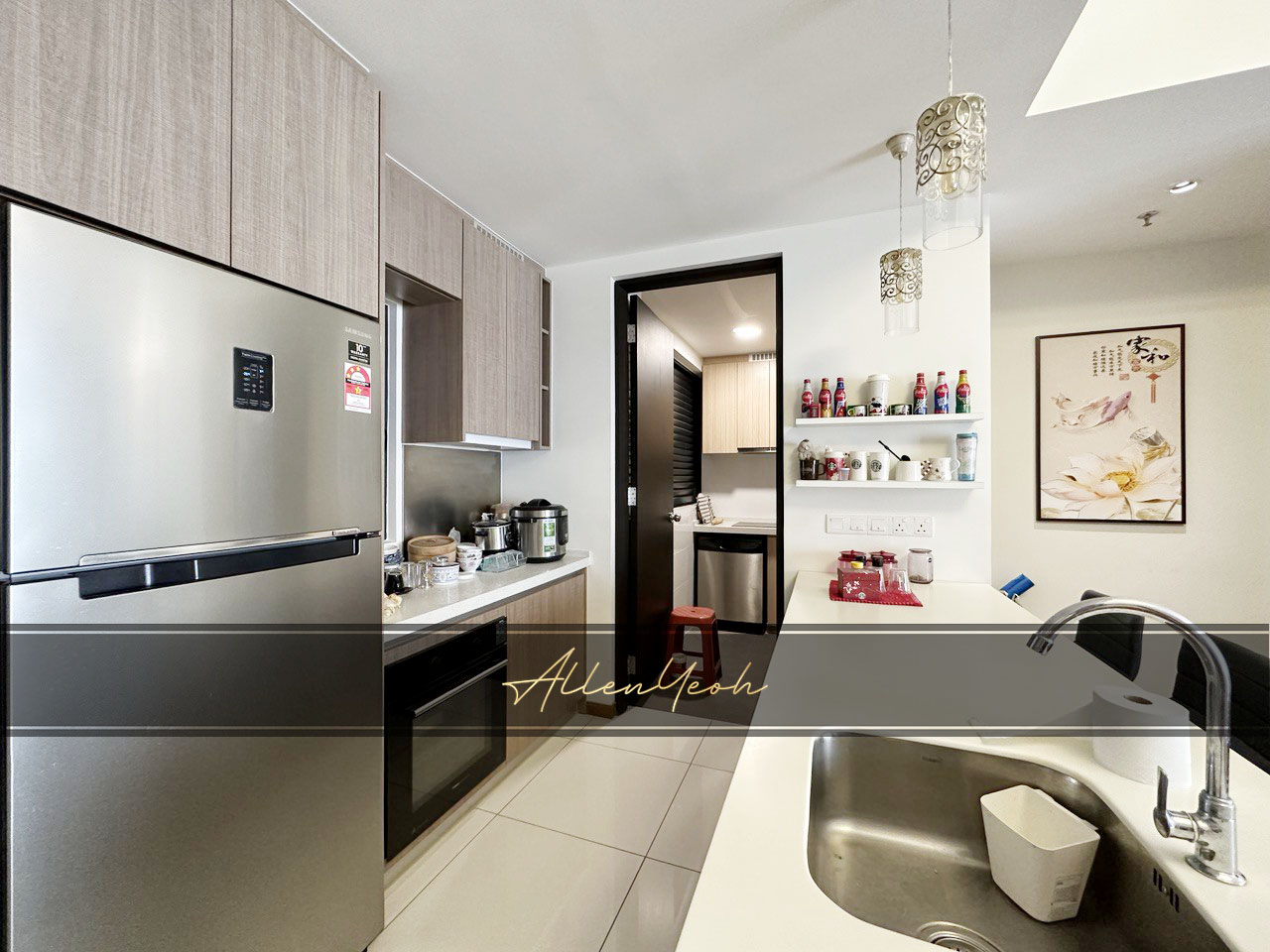 The Tamarind 1047sf, Seaview 3 Bedroom Renovated - photo 2