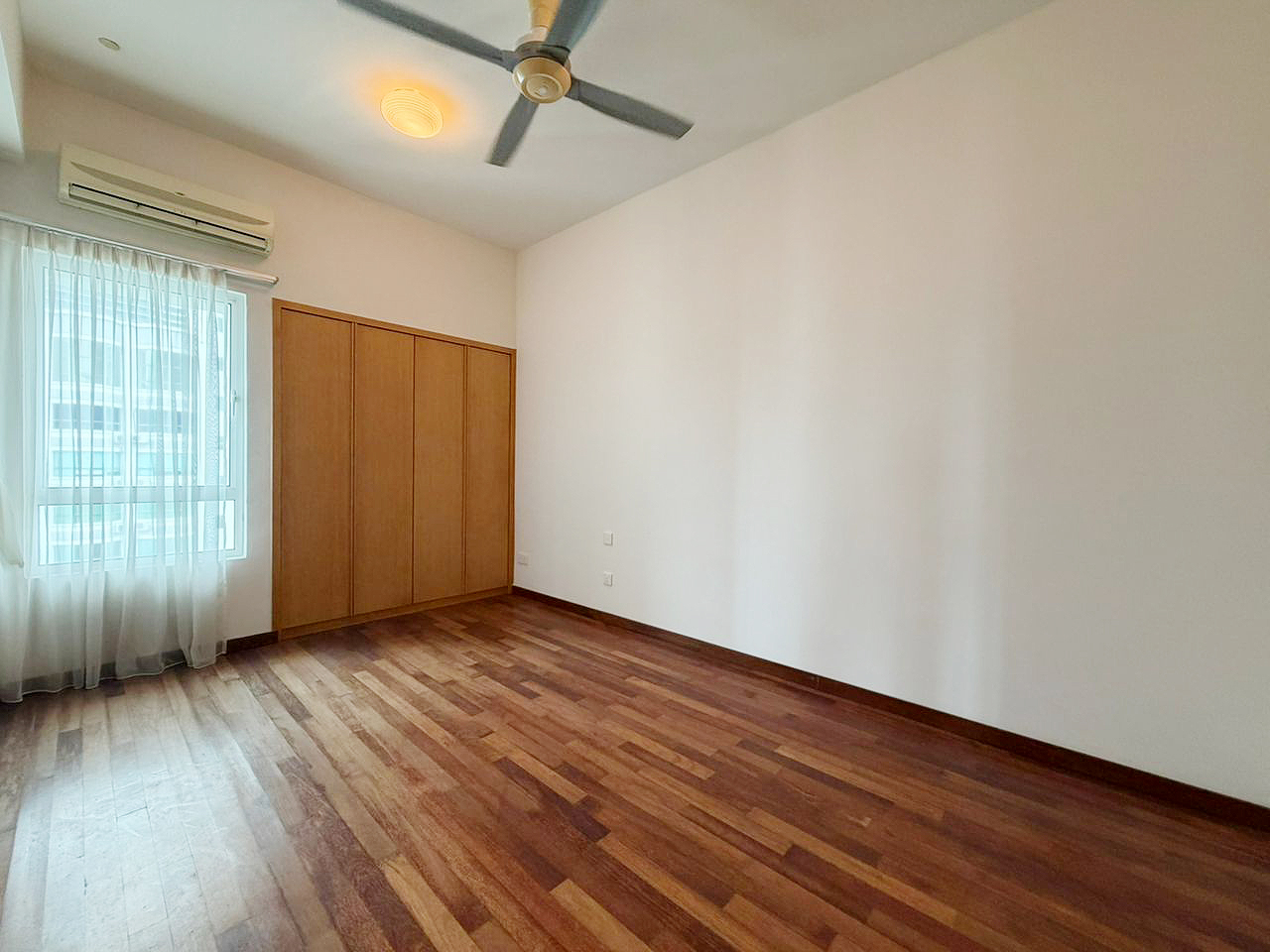 11 Gurney 3400sqft 3 Bedroom , Gurney Drive - photo 4