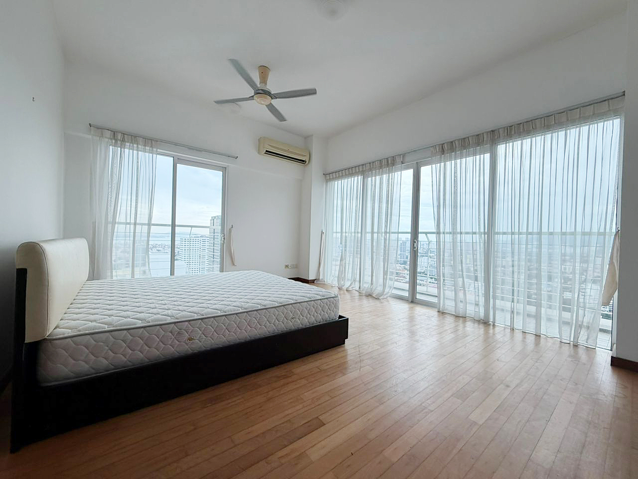 11 Gurney 3400sqft 3 Bedroom , Gurney Drive - photo 6