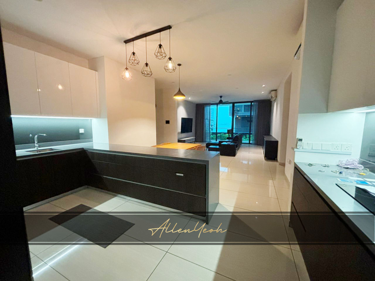Light Collection IV 1991sqft 2 Bedroom Great Unit - photo 3