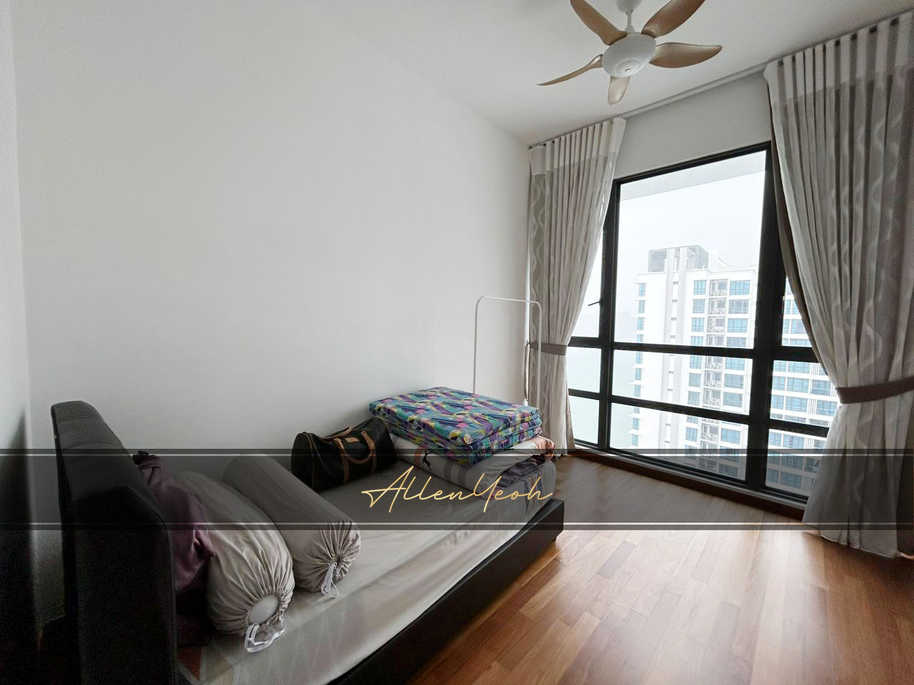 Queens Residence 1 1200sqft 2 Bedroom Full Furnish - photo 3