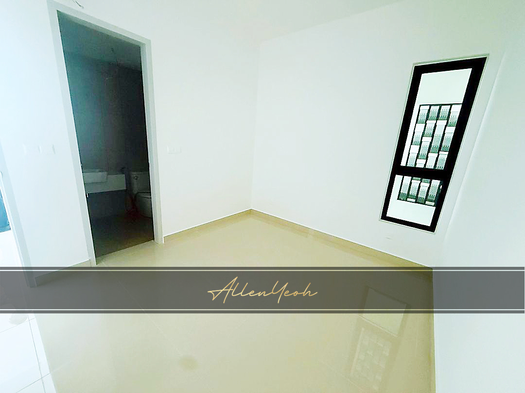 Mezzo Sea, Pool and Promenade 1033sqft Unit - photo 4