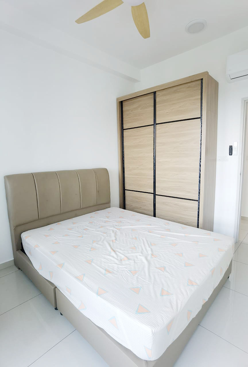 NWM Waterside Residence 1076sqft 2 Bedroom - photo 4