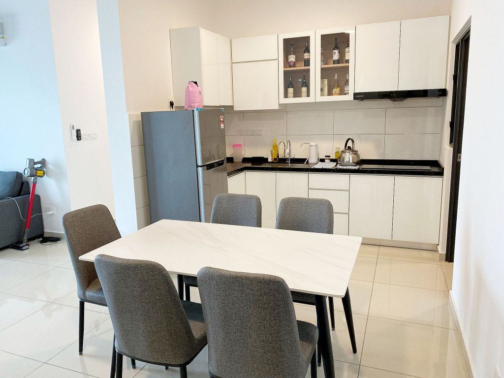 NWM Waterside Residence 1055sqft 2 Bedroom - photo 2