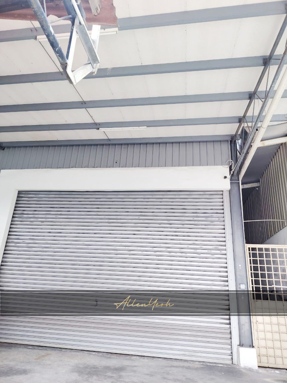 Batu Maung Main Road Warehouse 7200sqft
