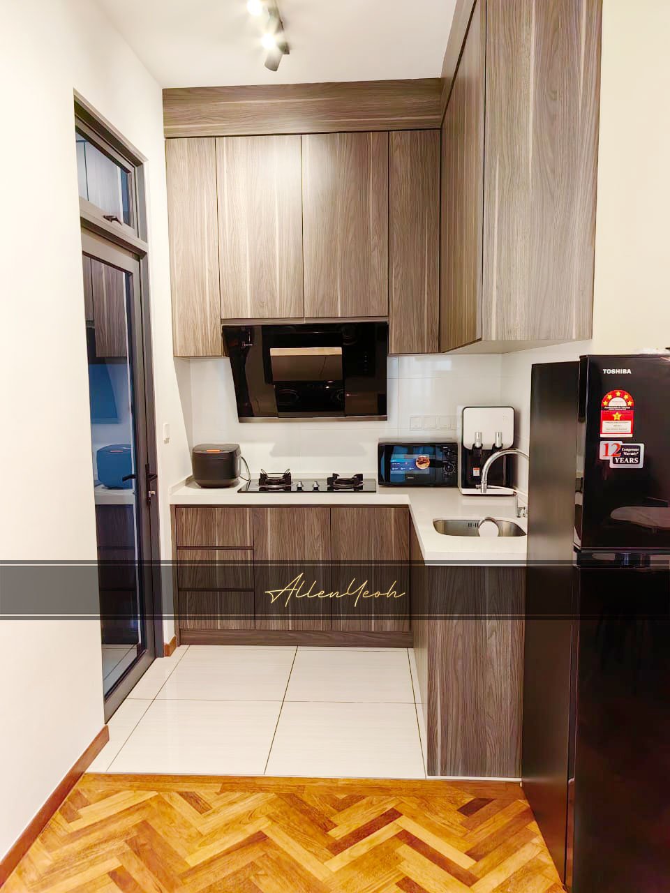 Queens Residence Q1 950sqft 2 Bedroom Furnished - photo 3