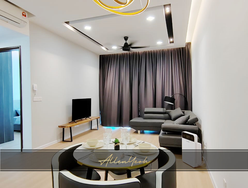Queens Residence Q2 1000sqft 2 Bedroom