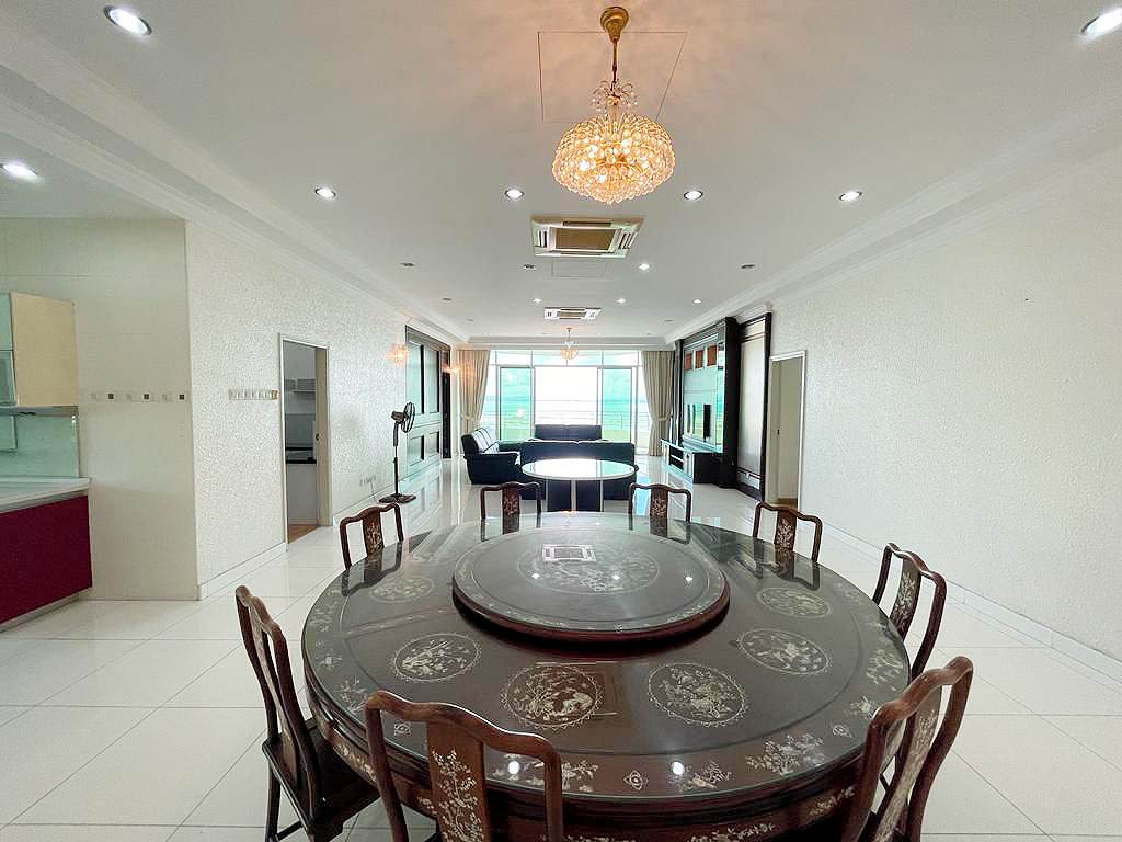 NWM Gurney Palace 4300sqft 4 Bedroom Furnished - photo 3
