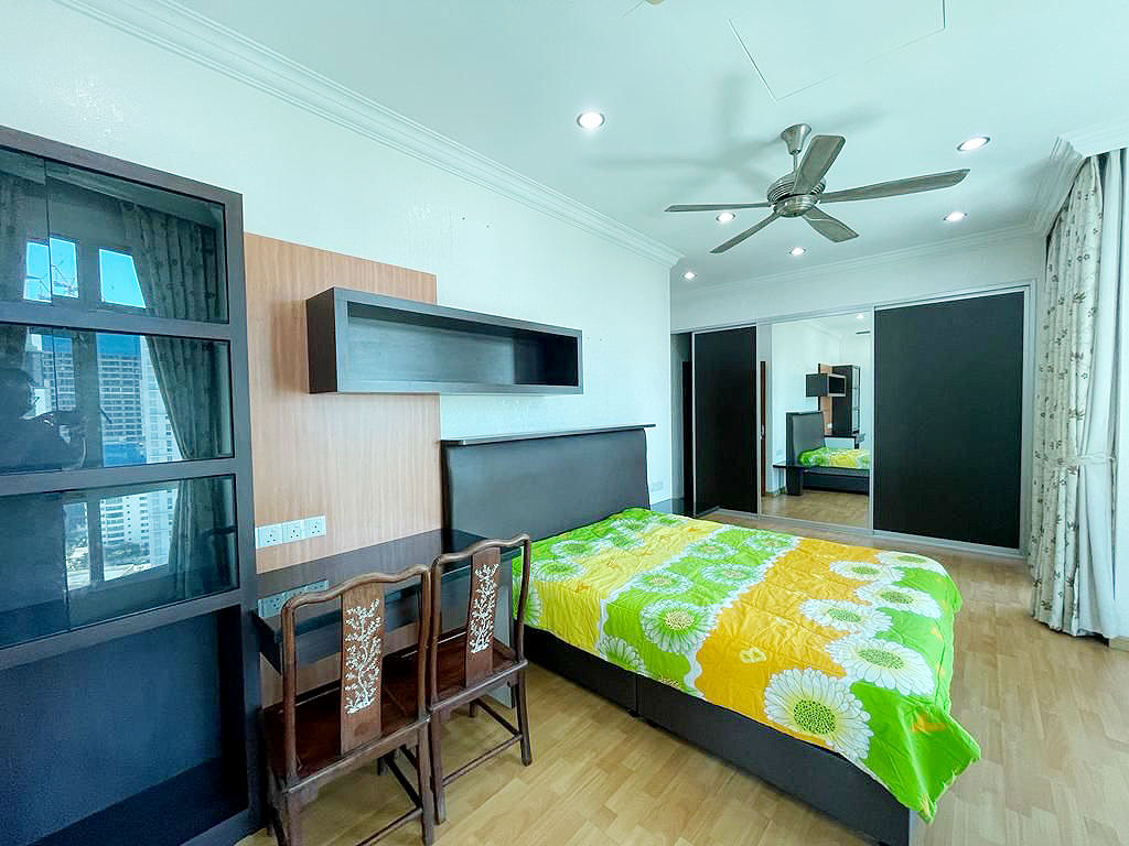 NWM Gurney Palace 4300sqft 4 Bedroom Furnished - photo 9