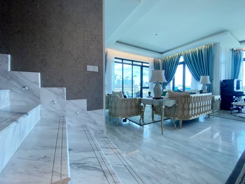 The Light Collection 2 2700sqft 4 Bedroom - photo 9