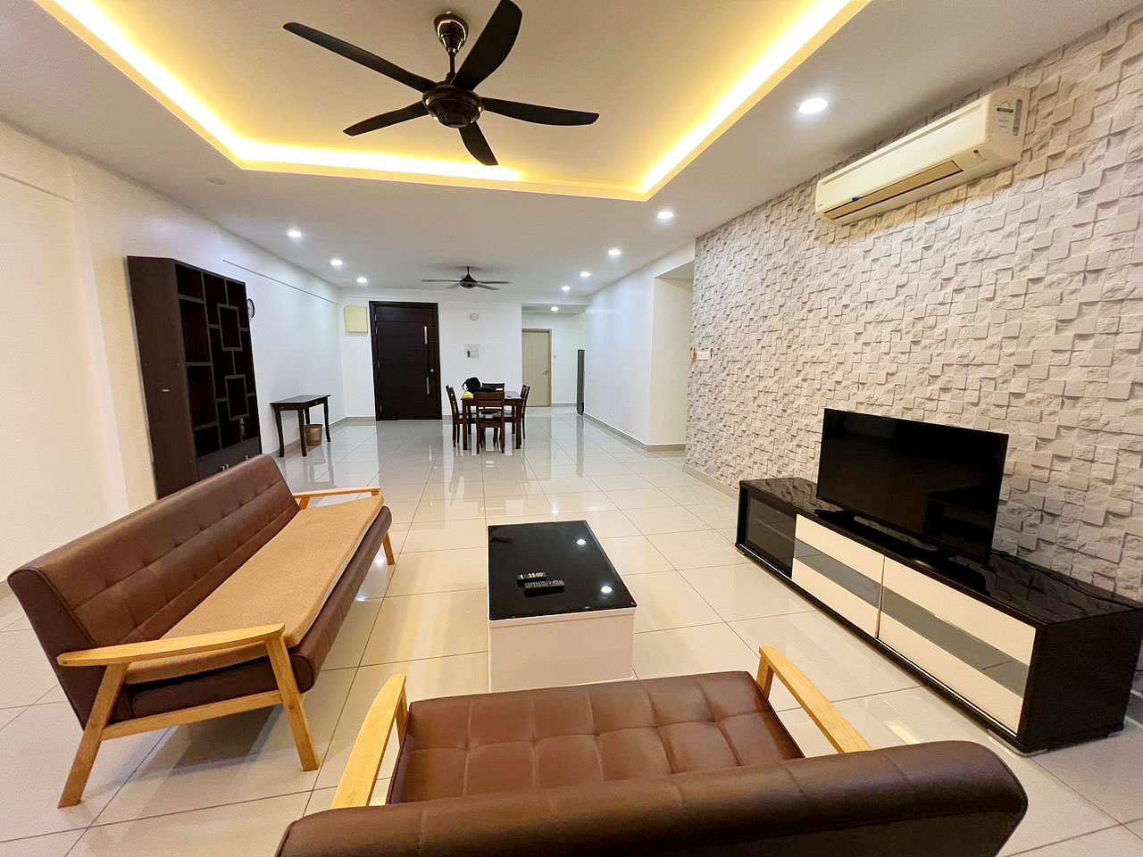 Summerton 1840sqft 3 Bedroom Furnished Unit