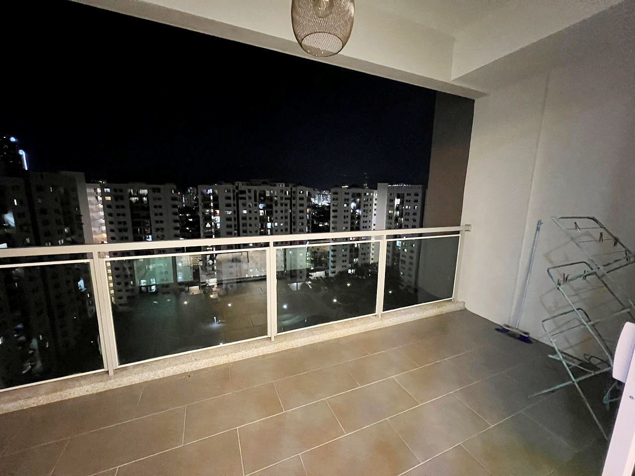 Summerton 1840sqft 3 Bedroom Furnished Unit - photo 4